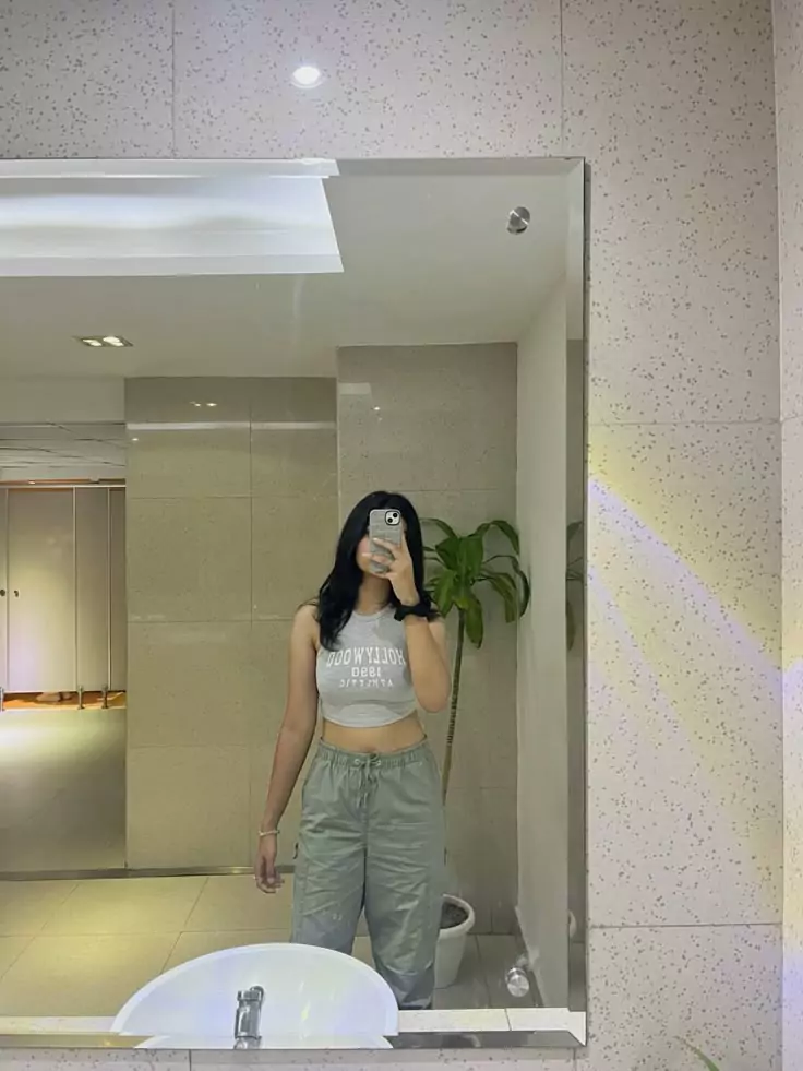 20+ Mirror Selfie Dp, Pics, Images, Photos & Wallpapers (2025) Attitude Girls Mirror Selfie Dp