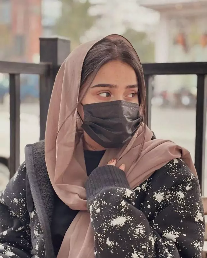 20+ Beautiful Mask Girl DP, Photos, Pictures & Wallpapers (2025) Cute Mask Girl Dp