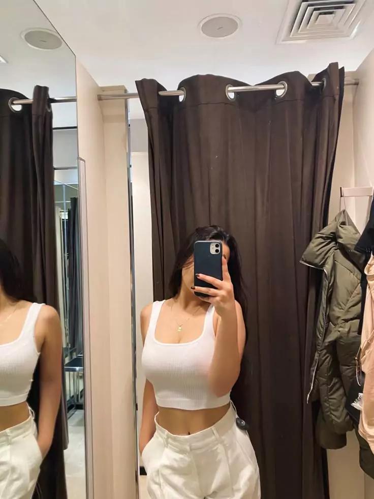20+ Mirror Selfie Dp, Pics, Images, Photos & Wallpapers (2025) Instagram Hidden Face Mirror Selfie