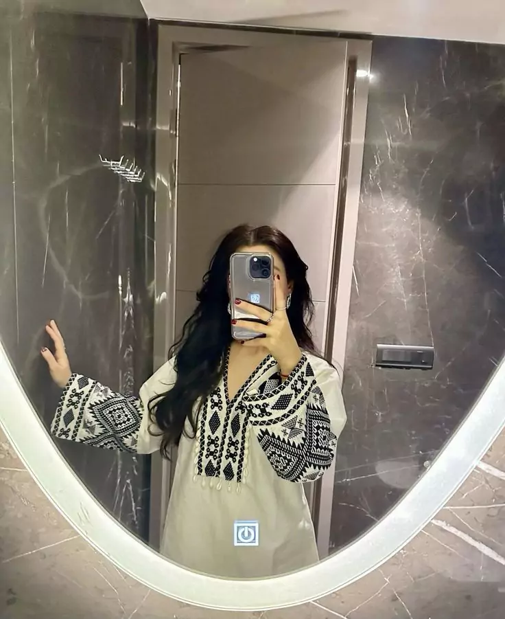 20+ Mirror Selfie Dp, Pics, Images, Photos & Wallpapers (2025) Mirror Selfie Girl