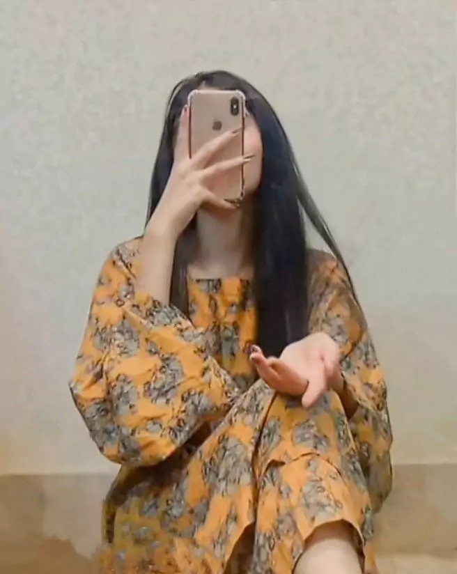 20+ Mirror Selfie Dp, Pics, Images, Photos & Wallpapers (2025) Mirror Selfie Girls Dp for Instagram